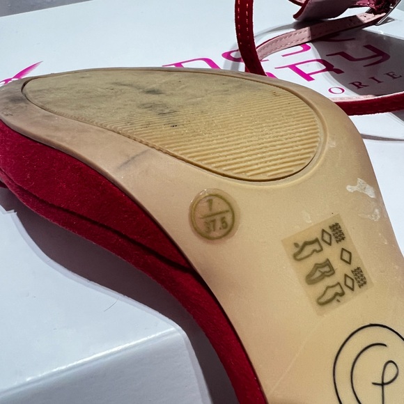 Red Strappy Block Heel Chinese laundry heel - Picture 7 of 7